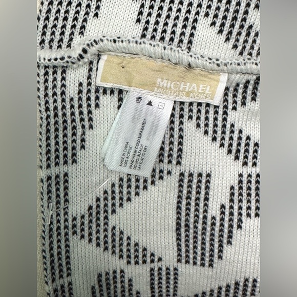 MICHAEL by Michael Kors Infinity Scarf Reversible Black White MK Logo Pattern - Picture 4 of 6